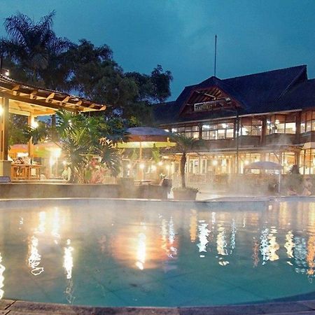 Sari Ater Hotel & Resort Чиатер Экстерьер фото