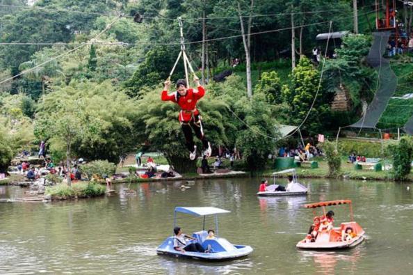 Sari Ater Hotel & Resort Чиатер Экстерьер фото