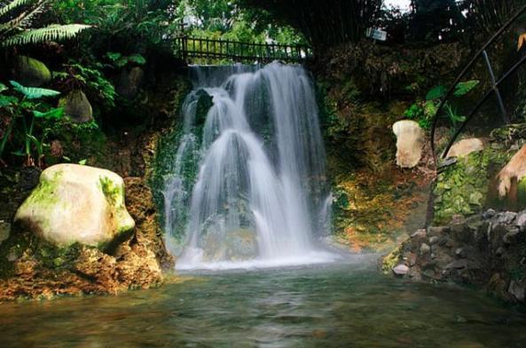 Sari Ater Hotel & Resort Чиатер Экстерьер фото