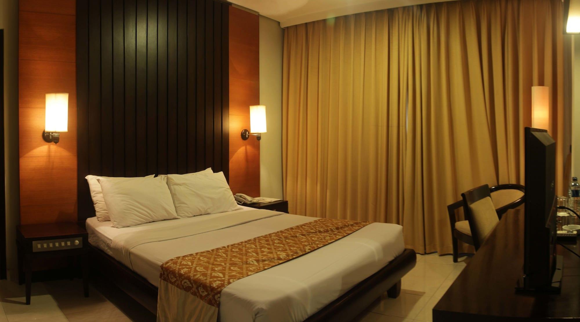 Sari Ater Hotel & Resort Чиатер Экстерьер фото