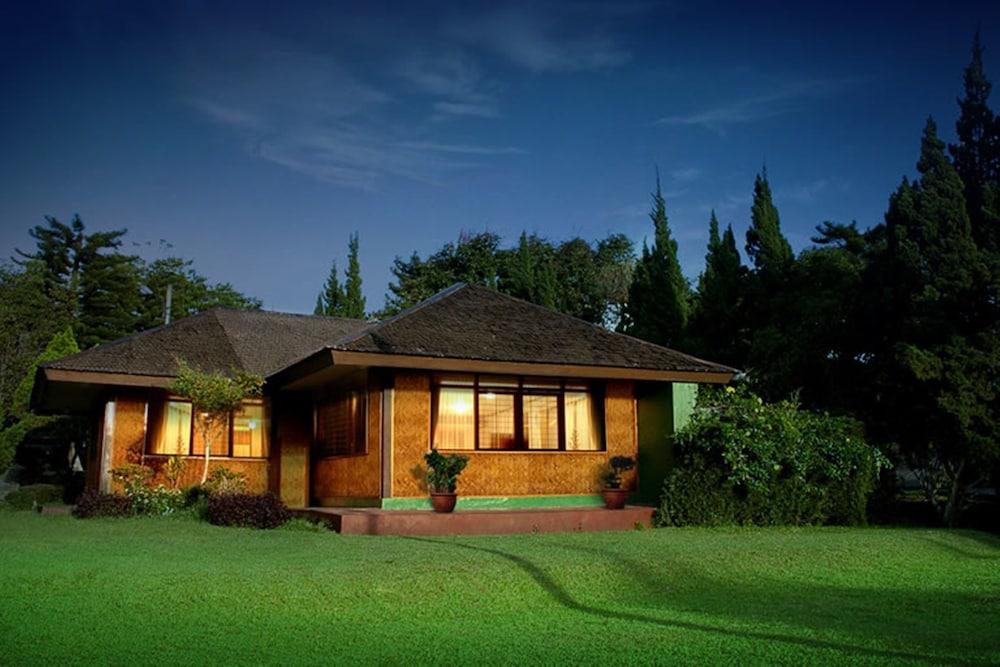 Sari Ater Hotel & Resort Чиатер Экстерьер фото