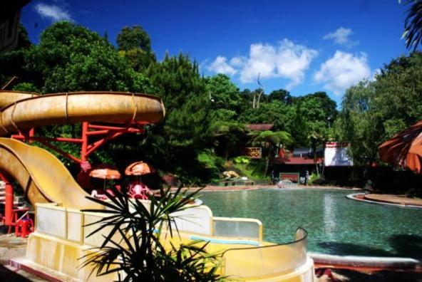 Sari Ater Hotel & Resort Чиатер Экстерьер фото
