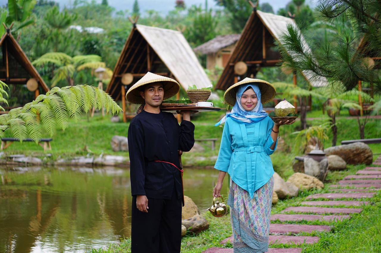 Sari Ater Hotel & Resort Чиатер Экстерьер фото